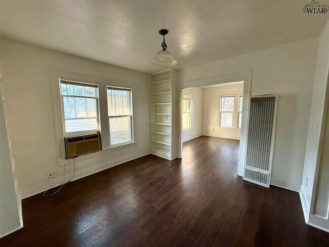 Foto del edificio - 2122 Yale Ave
