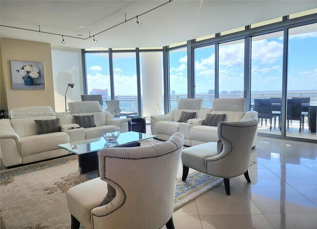 Foto del edificio - 3535 S Ocean Dr