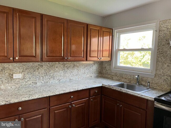 Foto del edificio - 11 Sherbrooke Rd