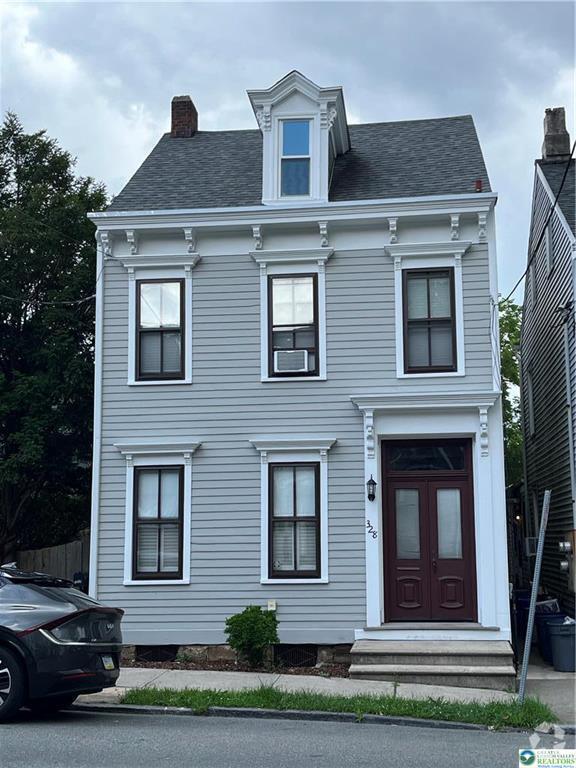 Building Photo - 328 Cattell St