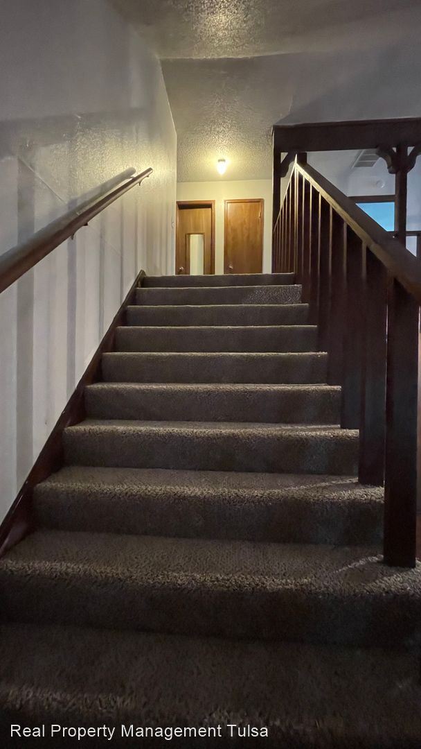 Foto del edificio - 5 br, 3 bath House - 2021 N Maybelle Ave