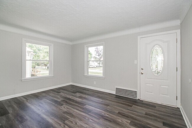 Foto del edificio - Fully Updated Home For Rent in Euclid