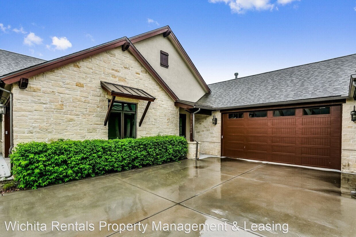 Primary Photo - 3 br, 4.5 bath House - 2248 N. Tallgrass #2