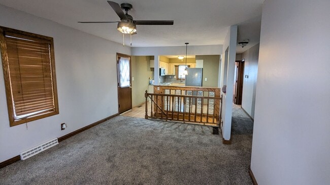 Foto del edificio - Well maintained 50s home with gorgeous kitchen