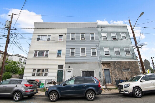 Foto del edificio - 11 Rose Ave
