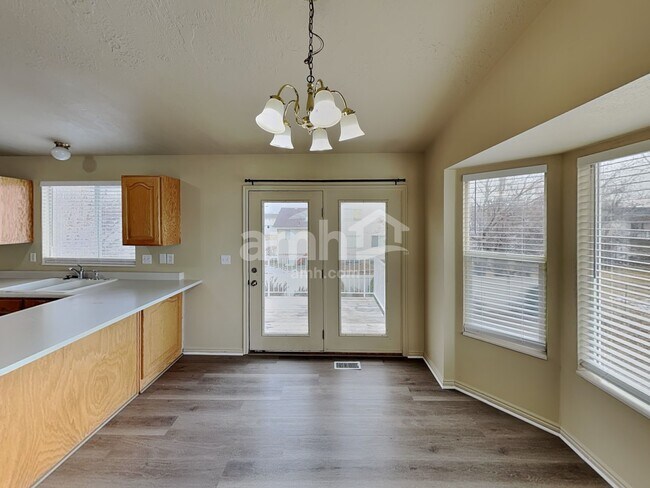 Foto del edificio - 1126 N 2570 W