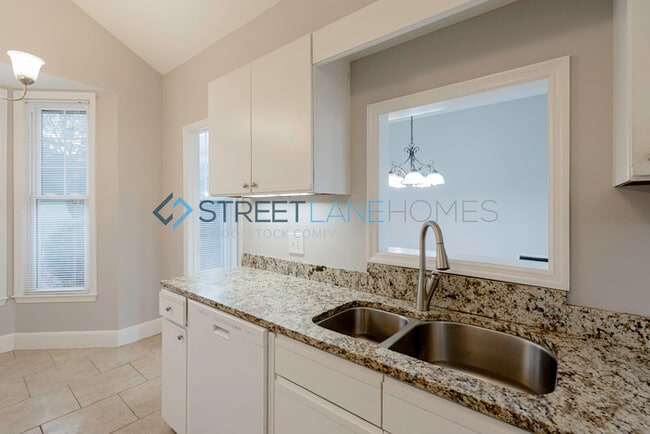 Building Photo - Charming 3 bedroom home in Columbia!