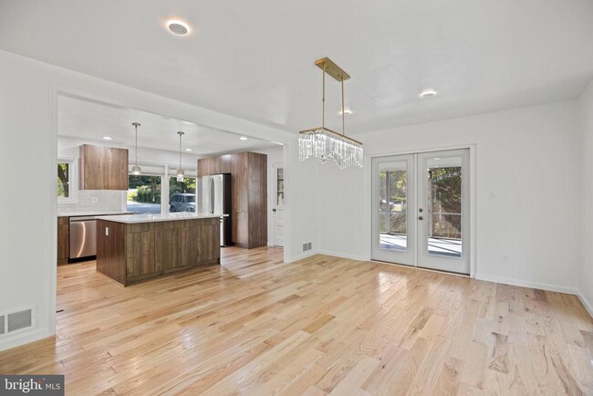 Building Photo - 4812 Randolph Dr
