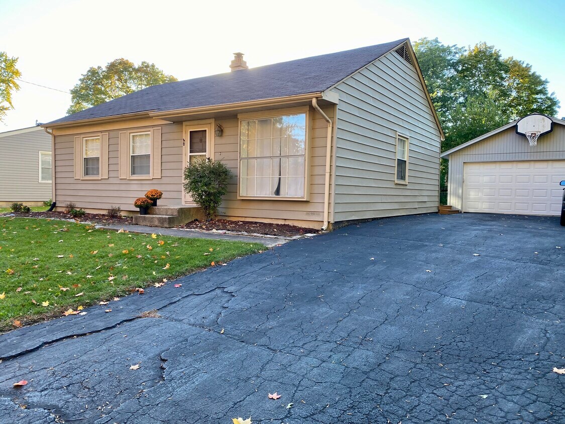 Foto principal - 48 Briar Ln