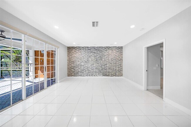 Building Photo - 3649 Heron Ridge Ln