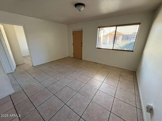 Foto del edificio - 712 E 17th St