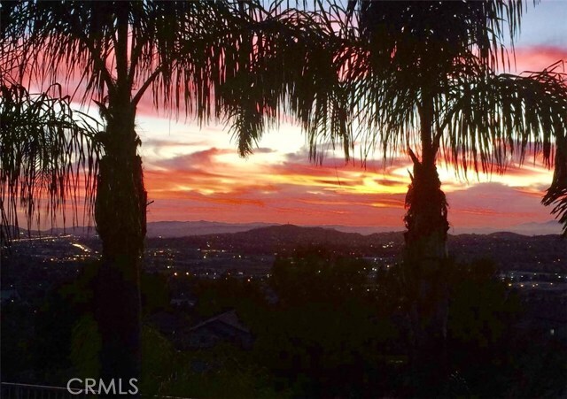 Foto principal - 16392 Fair Ridge Ct