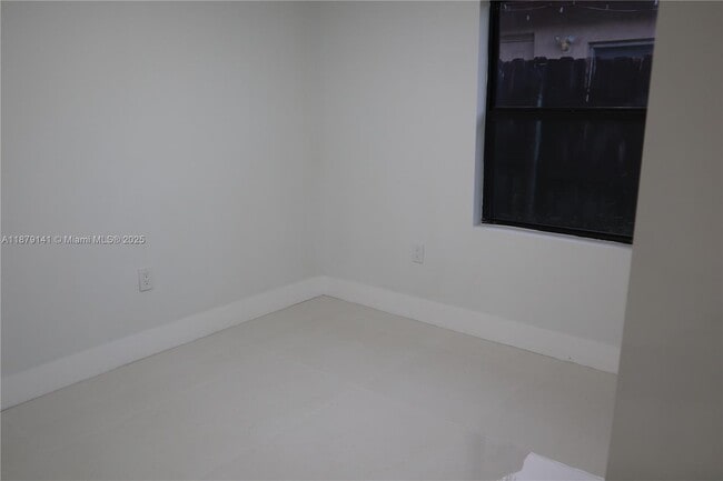 Building Photo - 1212 N 22nd Ave