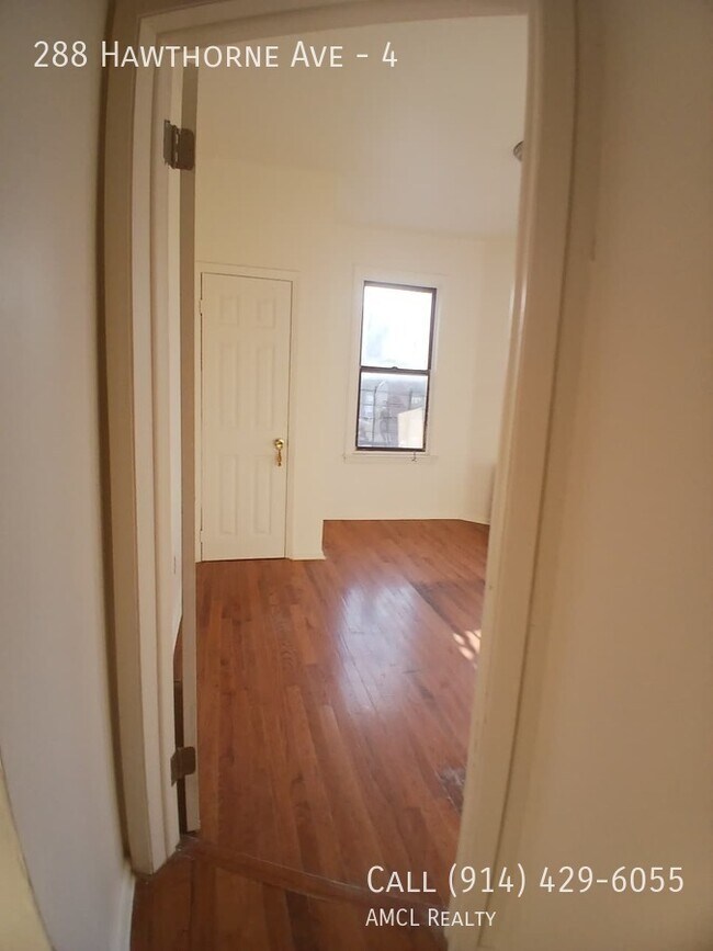 Foto del edificio - 288 Hawthorne Ave