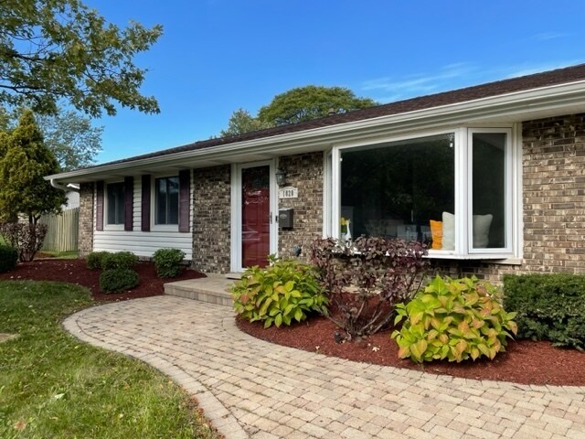 Foto del edificio - 1020 Sharon Ln