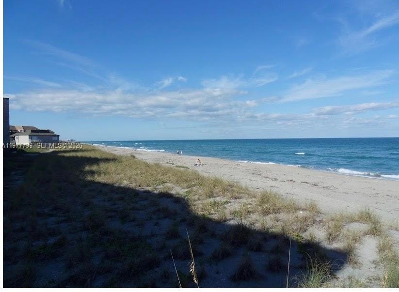 Foto del edificio - 1357 NE Ocean Blvd