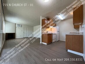 Building Photo - 715 N Church St