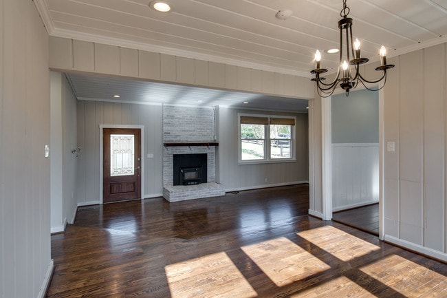 Building Photo - 6398 Temple Rd