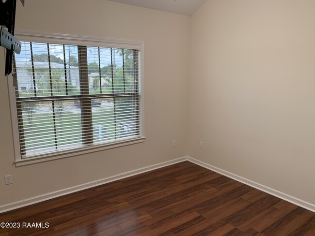 Building Photo - 204 Caudill Dr