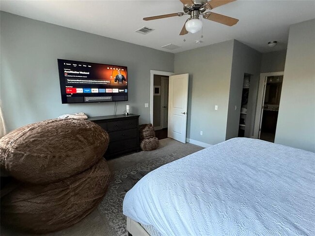 Foto del edificio - 410 Summit Ridge Dr N