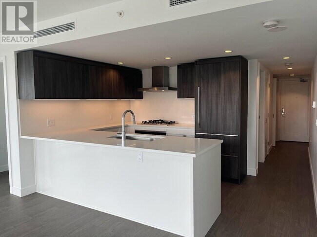 Photo du bâtiment - 8133-8133 Cook Rd