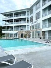 Building Photo - 724 Stoney Pt Trl