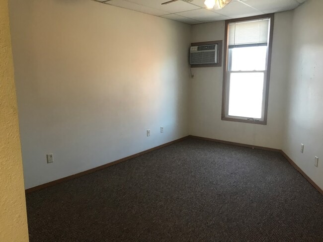 Building Photo - 109 N 3rd St