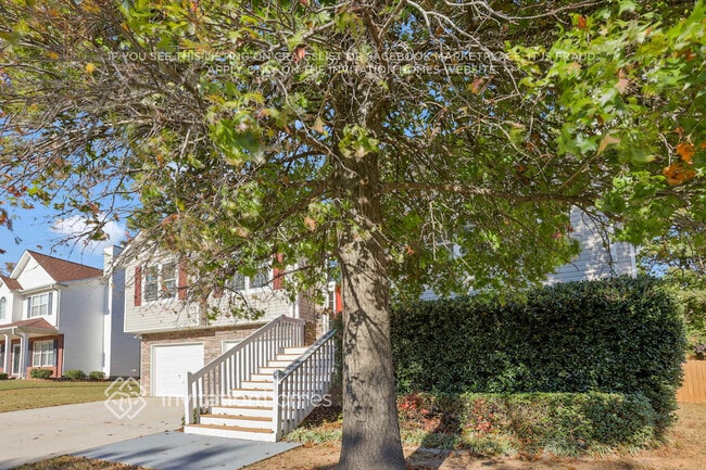 Building Photo - 1520 Buckingham Pl