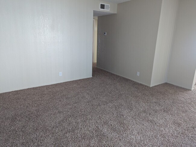 Foto del edificio - 939 Jamieson Ct
