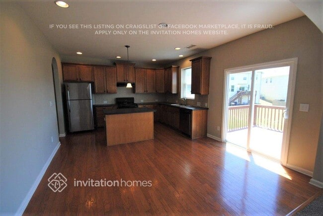 Building Photo - 4319 Rainer Dr