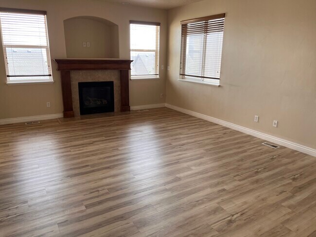 Building Photo - 2837 W Bear Ridge Way