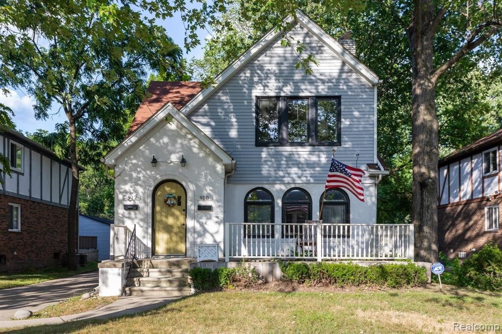 Foto principal - 910 Neff Rd