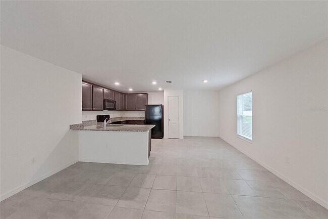 Foto del edificio - 8381 Indian Laurel Ln