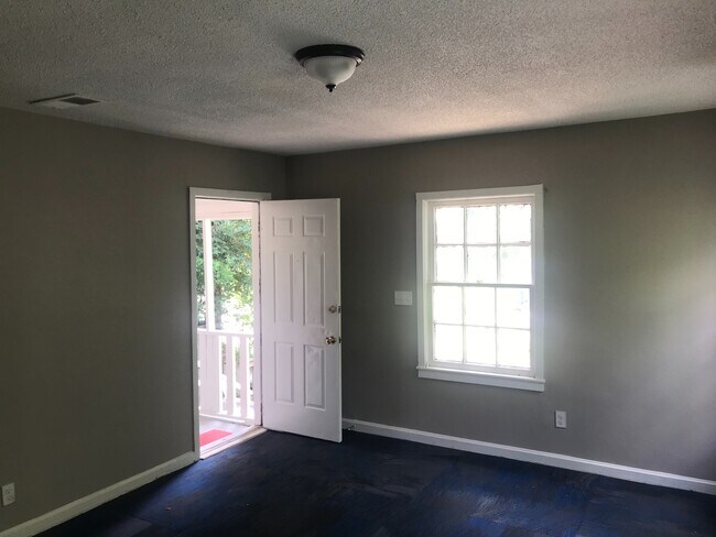 Foto del edificio - ***4 Bedroom / 2 Bathroom Home for Rent in Columbus, GA