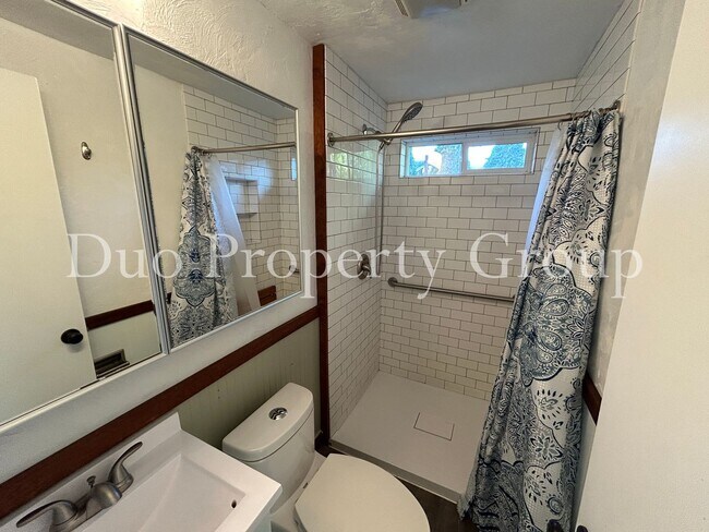 Building Photo - Bethel Danebo Home with Huge Yard and Storage