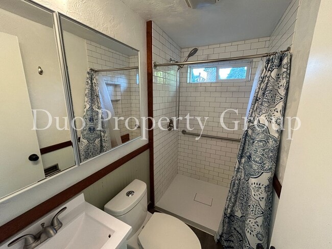 Foto del edificio - Bethel Danebo Home with Huge Yard and Storage