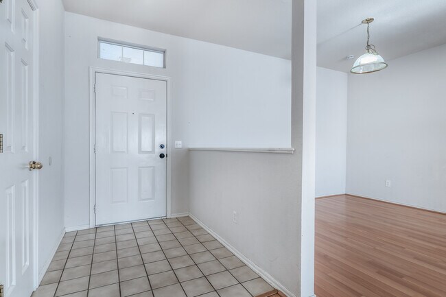 Building Photo - 5700 SE 87th St