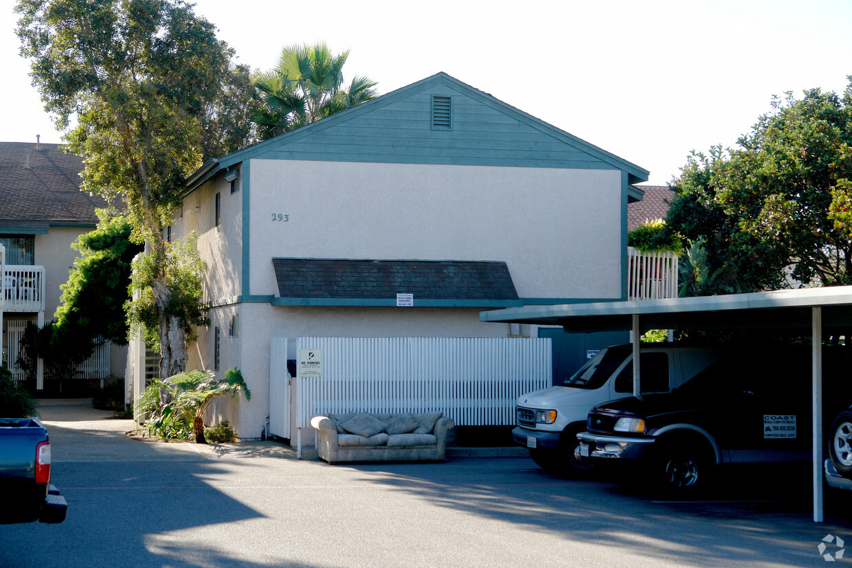 Building Photo - Tamarack Terrace