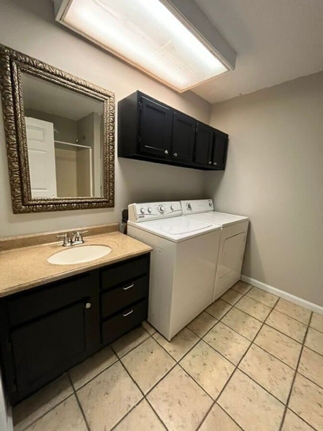 Photo - 405 N Lexington Ave Unit-2 House