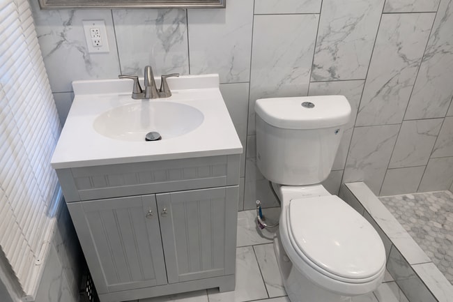 Foto del edificio - 1725 Monument St