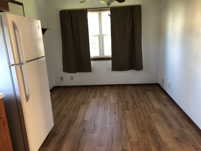 Foto del edificio - 1819 Oakdale Dr