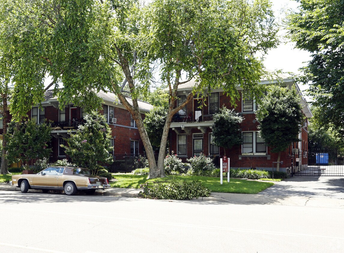 Foto principal - 31 S McLean Blvd