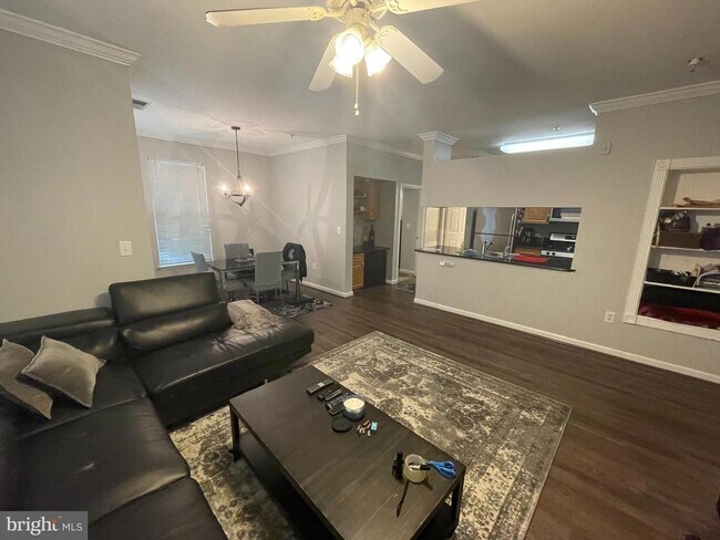 Building Photo - 12112 Garden Grove Cir
