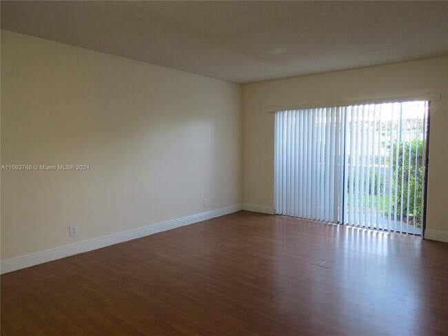Building Photo - 8290 Lake Dr