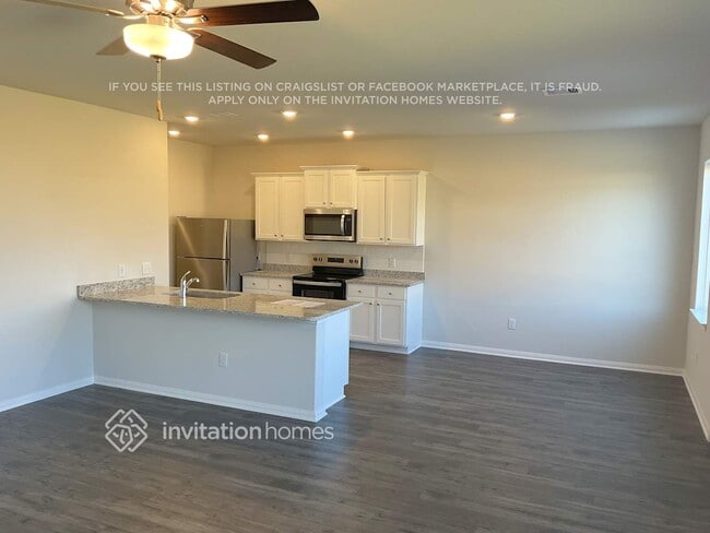 Foto del edificio - 8219 Blooming Meadow Ln