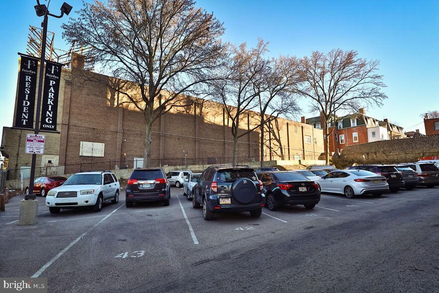 Foto principal - 4247 Locust St