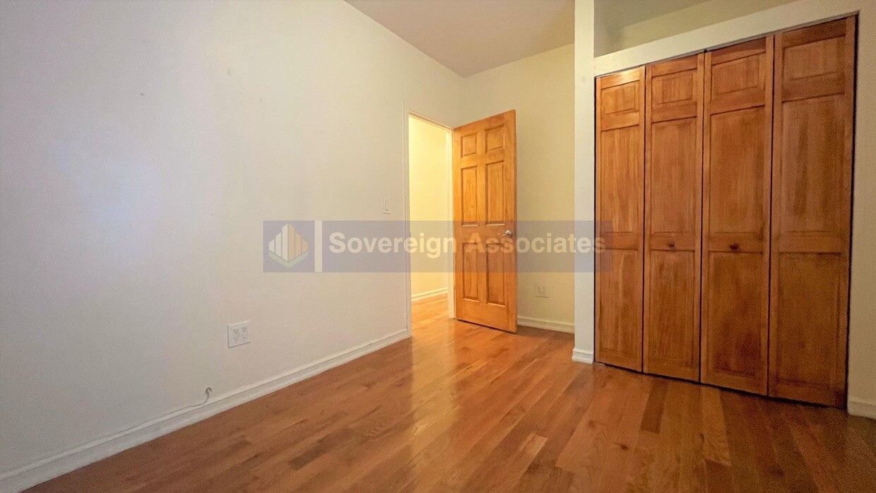 Building Photo - 610 W 150th St