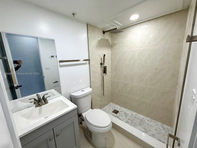 Foto del edificio - 1500 Bay Rd