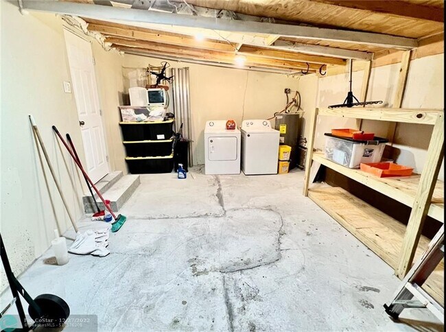 Foto del edificio - 1524 SW 32nd St