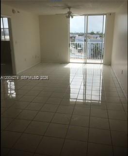 Foto del edificio - 80 S Shore Dr